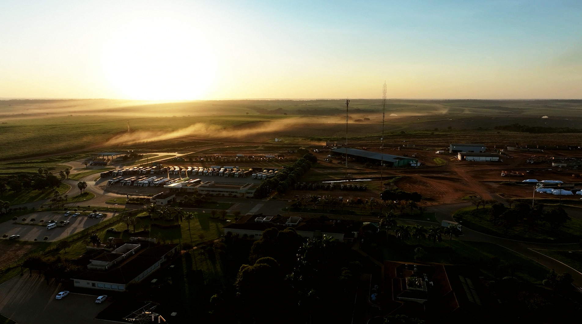 Amanhecer sobre o complexo